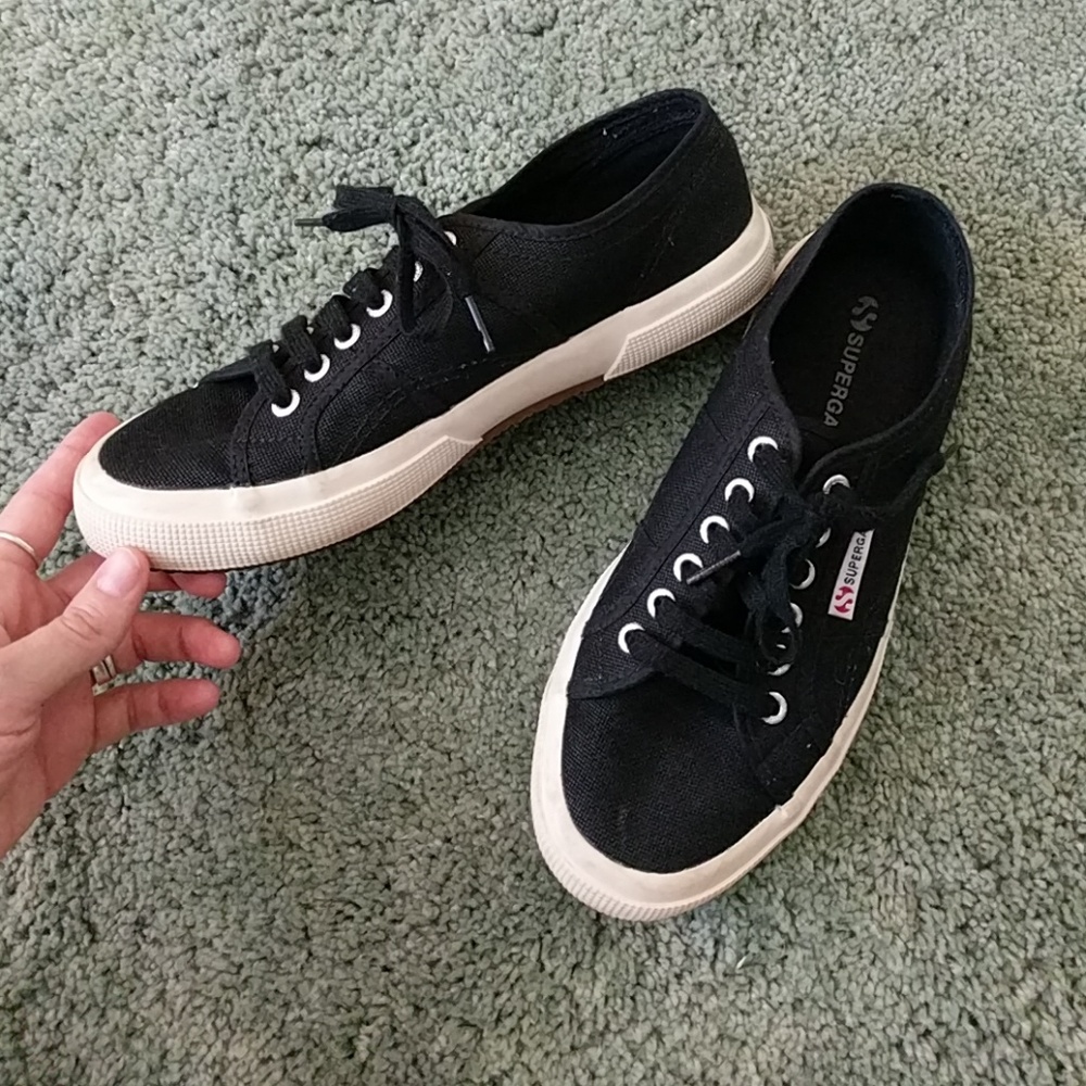 Black Superga Sneakers excellent condition